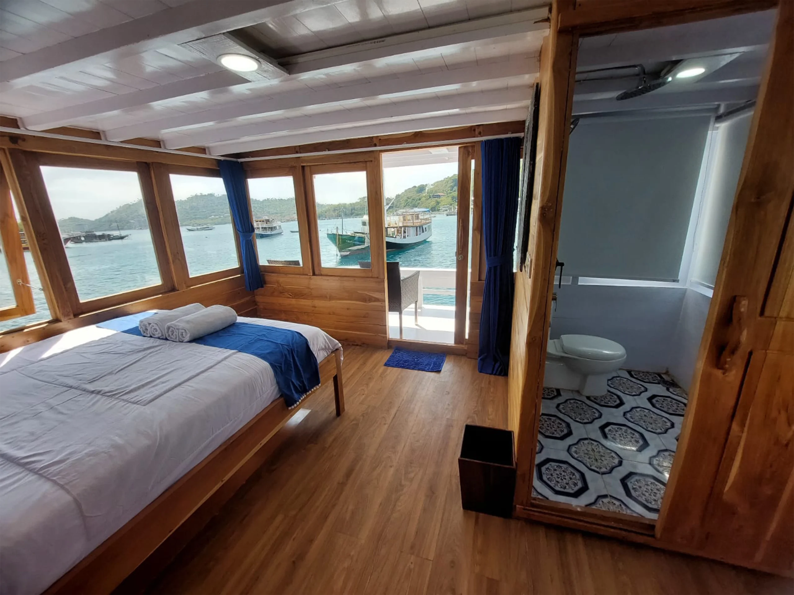 master ocean balcony